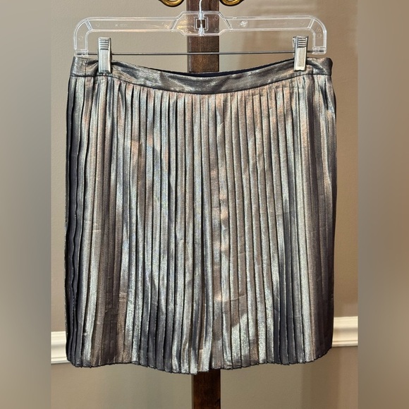 Tory Burch Dresses & Skirts - Tory Burch metallic skirt